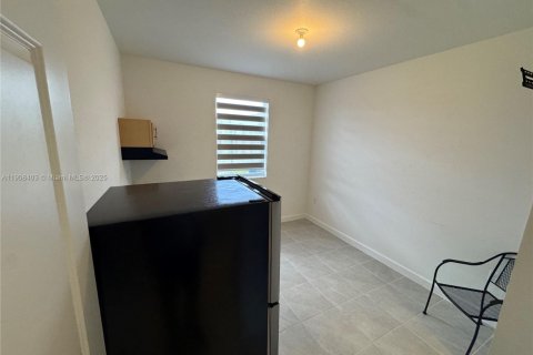 Immobilier commercial à louer à Homestead, Floride: 224.64 m2 № 1967019 - photo 15