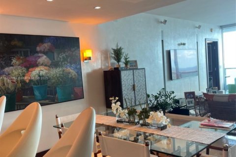 Condo in Miami, Florida, 3 bedrooms  № 1700643 - photo 7