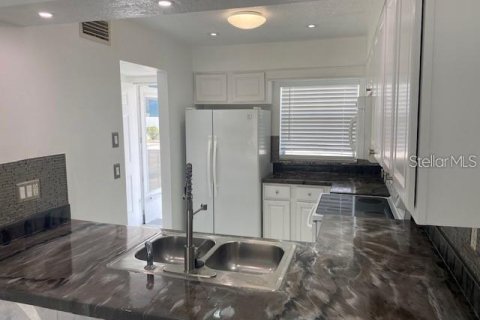 Condo in Orlando, Florida, 2 bedrooms  № 1901569 - photo 5