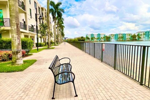Condominio en Doral, Florida, 3 dormitorios  № 2168955