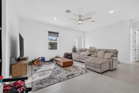 Villa ou maison à vendre à Port Charlotte, Floride: 3 chambres, 149.11 m2 № 2415368 - photo 13