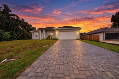 Villa ou maison à Port Charlotte, Floride 3 chambres, 149.11 m2 № 2415368