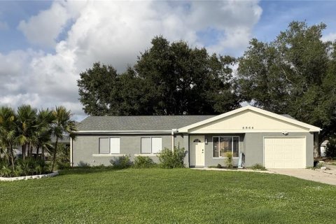 House in North Port, Florida 3 bedrooms, 121.42 sq.m. № 2277328