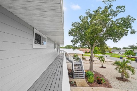 Villa ou maison à vendre à Bradenton, Floride: 4 chambres, 245.26 m2 № 2413939 - photo 24