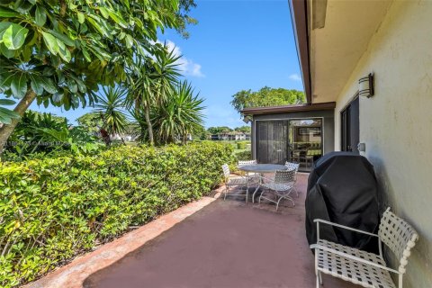House in Boca Raton, Florida 3 bedrooms, 184.5 sq.m. № 1889333 - photo 21