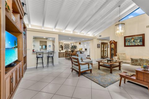 House in Boca Raton, Florida 3 bedrooms, 184.5 sq.m. № 1889333 - photo 15