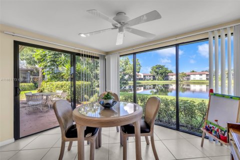 House in Boca Raton, Florida 3 bedrooms, 184.5 sq.m. № 1889333 - photo 17