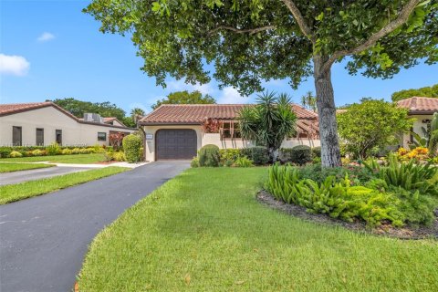 House in Boca Raton, Florida 3 bedrooms, 184.5 sq.m. № 1889333 - photo 2