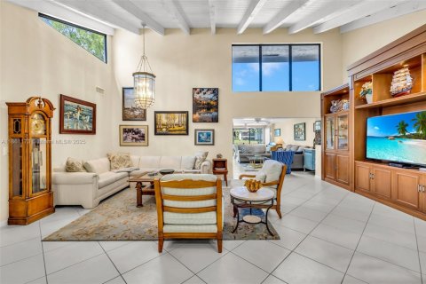 House in Boca Raton, Florida 3 bedrooms, 184.5 sq.m. № 1889333 - photo 7