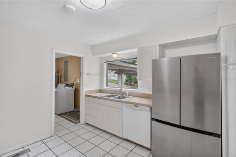 Casa en alquiler en Auburndale, Florida, 3 dormitorios, 244.33 m2 № 2277973 - foto 25