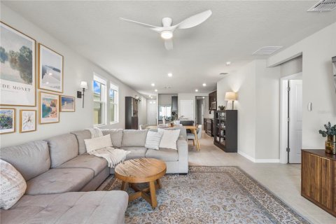 Villa ou maison à louer à Zephyrhills, Floride: 4 chambres, 156.26 m2 № 2273220 - photo 14