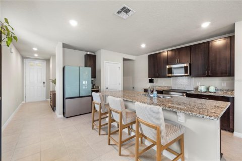 Villa ou maison à louer à Zephyrhills, Floride: 4 chambres, 156.26 m2 № 2273220 - photo 9