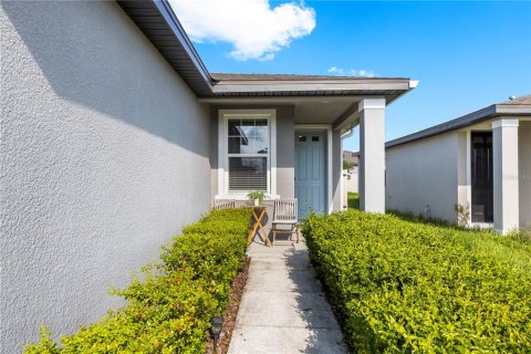 Villa ou maison à louer à Zephyrhills, Floride: 4 chambres, 156.26 m2 № 2273220 - photo 7