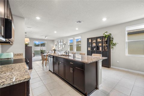 Villa ou maison à louer à Zephyrhills, Floride: 4 chambres, 156.26 m2 № 2273220 - photo 28