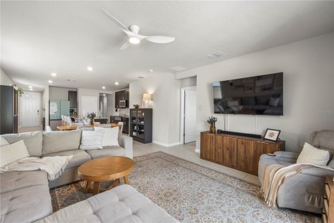 Villa ou maison à louer à Zephyrhills, Floride: 4 chambres, 156.26 m2 № 2273220 - photo 15