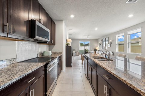 Villa ou maison à louer à Zephyrhills, Floride: 4 chambres, 156.26 m2 № 2273220 - photo 27