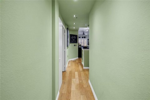 Condo in Saint Petersburg, Florida, 1 bedroom  № 1587457 - photo 7