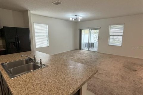 House in Winter Haven, Florida 4 bedrooms, 162.39 sq.m. № 1335973 - photo 6