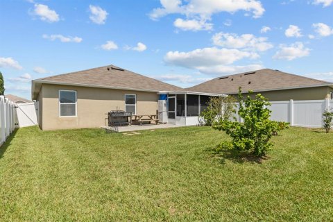 House in Winter Haven, Florida 4 bedrooms, 162.39 sq.m. № 1335973 - photo 25