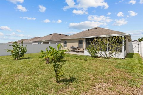 House in Winter Haven, Florida 4 bedrooms, 162.39 sq.m. № 1335973 - photo 26