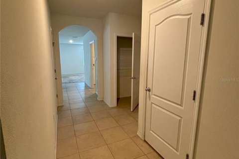 House in Winter Haven, Florida 4 bedrooms, 162.39 sq.m. № 1335973 - photo 19