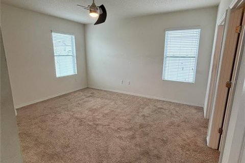 House in Winter Haven, Florida 4 bedrooms, 162.39 sq.m. № 1335973 - photo 14