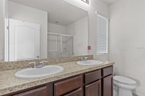 House in Winter Haven, Florida 4 bedrooms, 162.39 sq.m. № 1335973 - photo 17