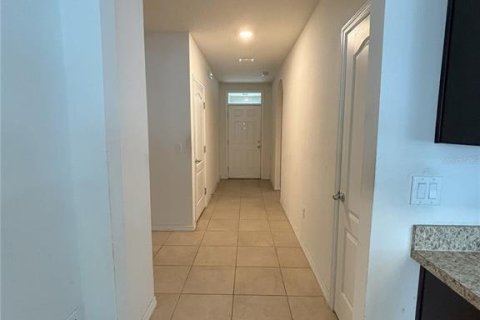 House in Winter Haven, Florida 4 bedrooms, 162.39 sq.m. № 1335973 - photo 18