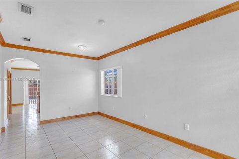 Condominio en venta en Miami, Florida, 3 dormitorios, 109.81 m2 № 1936988 - foto 6