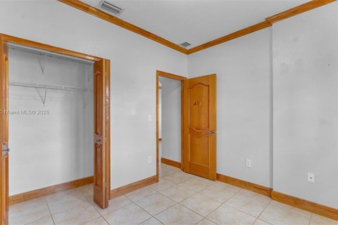 Condominio en venta en Miami, Florida, 3 dormitorios, 109.81 m2 № 1936988 - foto 13