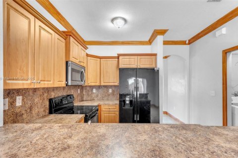Condominio en venta en Miami, Florida, 3 dormitorios, 109.81 m2 № 1936988 - foto 19