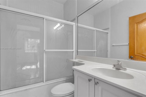 Condominio en venta en Miami, Florida, 3 dormitorios, 109.81 m2 № 1936988 - foto 23