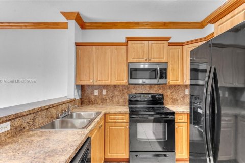 Condominio en venta en Miami, Florida, 3 dormitorios, 109.81 m2 № 1936988 - foto 15
