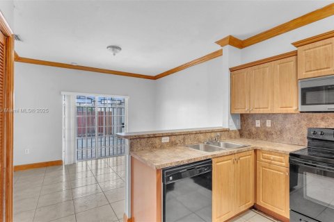 Condominio en venta en Miami, Florida, 3 dormitorios, 109.81 m2 № 1936988 - foto 14