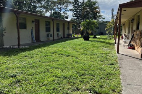 Commercial property in Haverhill, Florida 305.46 sq.m. № 1968092 - photo 5