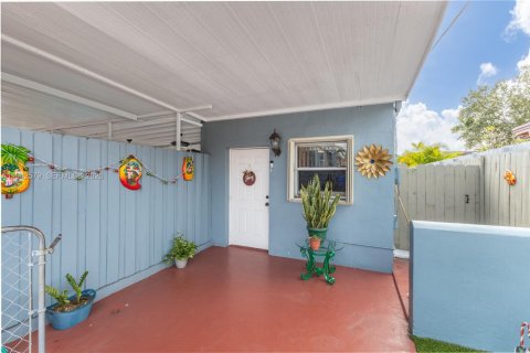 Immobilier commercial à vendre à Miami, Floride: 210.14 m2 № 2003416 - photo 22