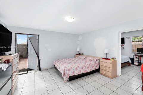 Immobilier commercial à vendre à Miami, Floride: 210.14 m2 № 2003416 - photo 28