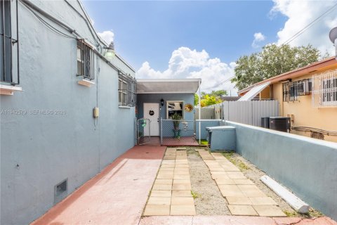 Immobilier commercial à vendre à Miami, Floride: 210.14 m2 № 2003416 - photo 23