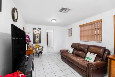 Immobilier commercial à vendre à Miami, Floride: 210.14 m2 № 2003416 - photo 25