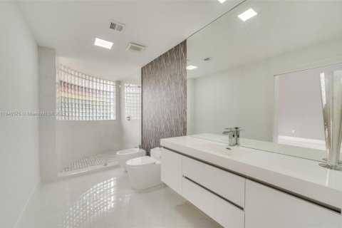 House in Southwest Ranches, Florida 6 bedrooms, 569.31 sq.m. № 1830320 - photo 11