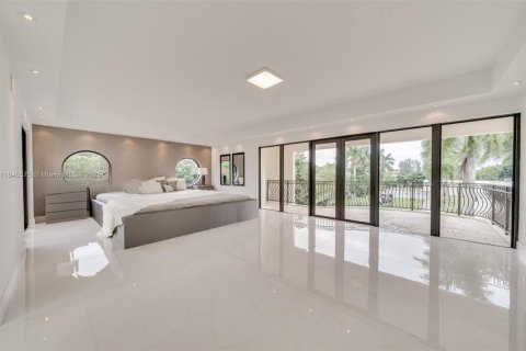 House in Southwest Ranches, Florida 6 bedrooms, 569.31 sq.m. № 1830320 - photo 15