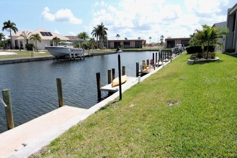 Condo in Punta Gorda, Florida, 2 bedrooms № 2215936 - photo 26