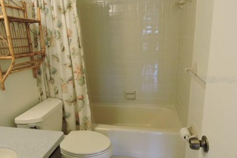 Condo in Punta Gorda, Florida, 2 bedrooms № 2215936 - photo 18