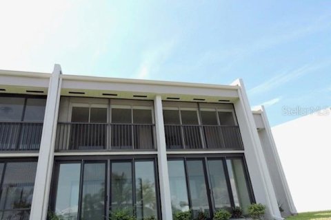 Condo in Punta Gorda, Florida, 2 bedrooms № 2215936 - photo 28