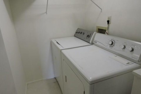 Condo in Punta Gorda, Florida, 2 bedrooms № 2215936 - photo 20