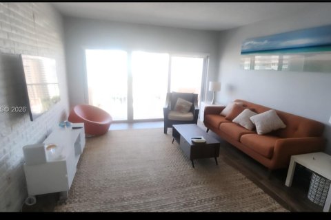 Copropriété à vendre à Hallandale Beach, Floride: 1 chambre, 80.82 m2 № 2426704 - photo 9