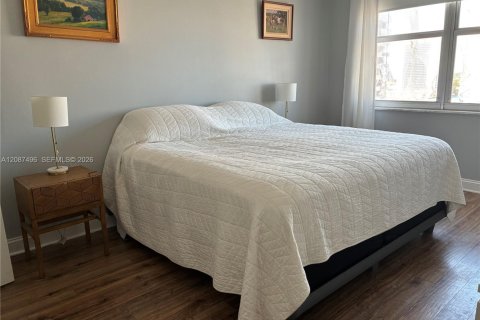 Copropriété à vendre à Hallandale Beach, Floride: 1 chambre, 80.82 m2 № 2426704 - photo 17