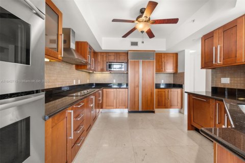 Condominio en venta en Aventura, Florida, 2 dormitorios, 226.03 m2 № 1839452 - foto 8