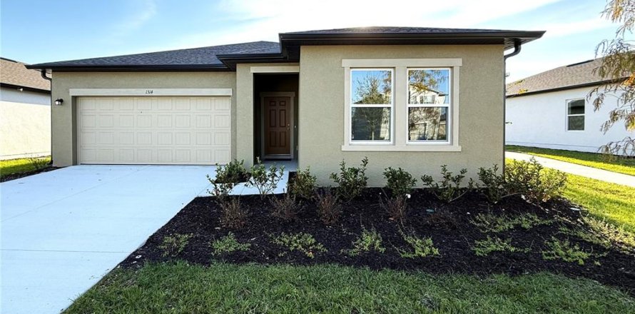House in Sanford, Florida 3 bedrooms, 164.53 sq.m. № 2211158