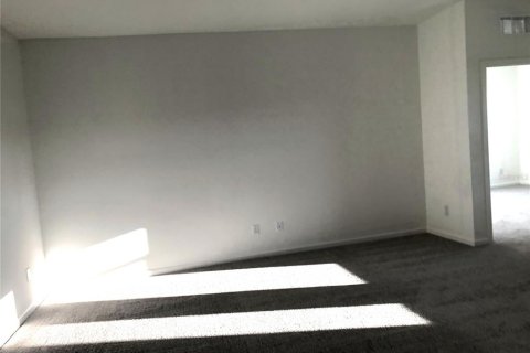 House in Sanford, Florida 3 bedrooms, 164.53 sq.m. № 2211158 - photo 8